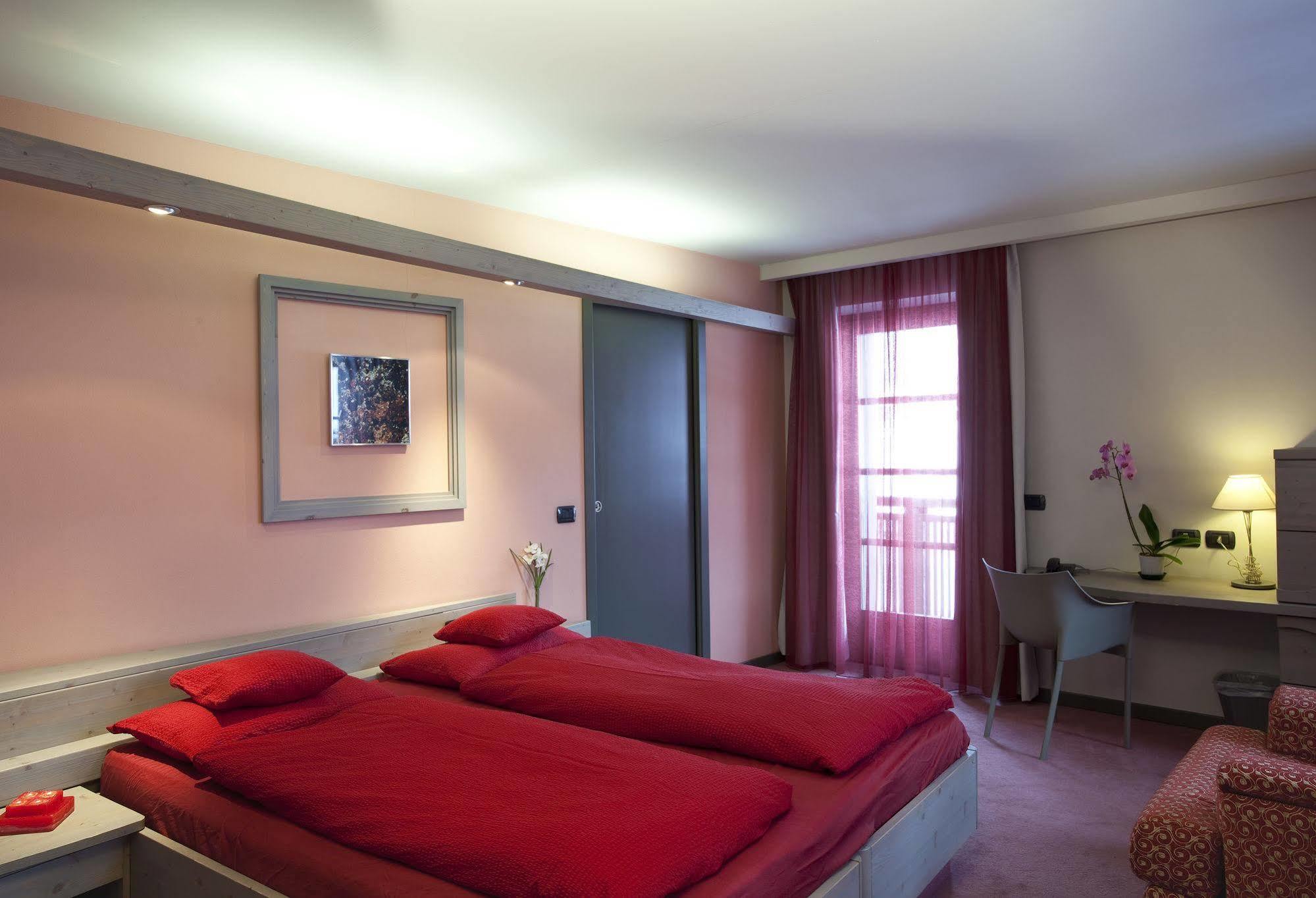 Hotel Marzia Livigno Eksteriør bilde